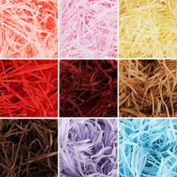 Vente en gros de papier déchiqueté décoratif en raphia de haute qualité pour boîte d'emballage cadeau