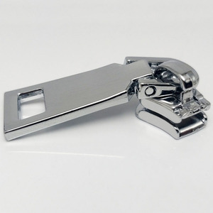 Biểu Tượng Tùy Chỉnh Puller Dây Kéo #5 Thanh Trượt Thiết Kế Mới Vàng Kim Loại Dây Kéo Cho Túi Xách OEM Có Sẵn - Product Image 2