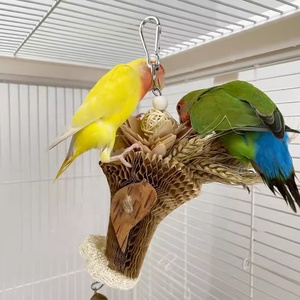 Fai a mano giocattoli per uccelli pappagallo naturale grano Sola legno fiori attraverso erba fiori di masticazione forniture di gioco uccelli triturabili giocattolo - Product Image 1
