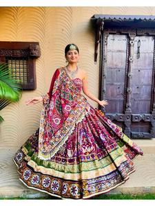 Conjunto de Lehenga Choli Dupatta de Algodón Muslin Pesado con Estampado Digital para Mujer, Ideal para Festivales Tradicionales, Bodas y Fiestas - Product Image 4