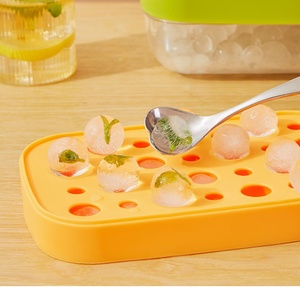 Moules à glaçons réutilisables en silicone transparent avec couvercle, fabricant de boules de glace avec récipient - Product Image 1