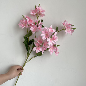 Fleurs artificielles individuelles 2026, décorations florales artificielles haut de gamme pour salles de mariage et maisons, fabricant de freesias en stock - Product Image 3