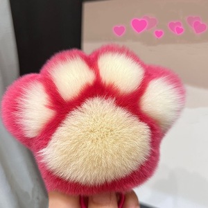 Fraise ours pattes sac d'école pendentif voiture porte-clés pendentif vraie loutre lapin cheveux mignon peluche chat pattes - Product Image 3