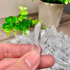 Gros points de <span class=keywords><strong>quartz</strong></span> lémurien naturels grands cristaux de <span class=keywords><strong>quartz</strong></span> à point terminé bruts de Sakardu Pakistan - Product Image 4