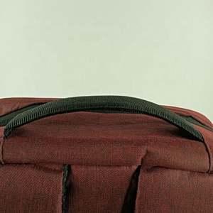 Vente en gros de sacs à dos personnalisés unisexes Sacs à dos de voyage en polyester rouge Sacs à dos d'affaires pour hommes - Product Image 4