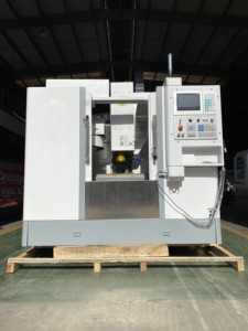 Centre d'usinage CNC économique pour le traitement des métaux, table de travail <span class=keywords><strong>VMC</strong></span> 1000x400, pour utilisation industrielle - Product Image 4