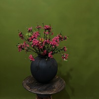 Kunstmatige sneeuwvlokken takken, kleine decoratieve bloemen voor thuisdecoratie, gedroogde takken, eenvoudige bloemstukken voor theekamer.