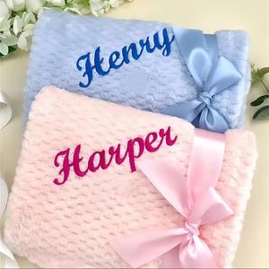 Manta de Lana Personalizada para Mascotas, Perros y Gatos, con Nombre e Icono Bordados, Suave y Cómoda - Product Image 1