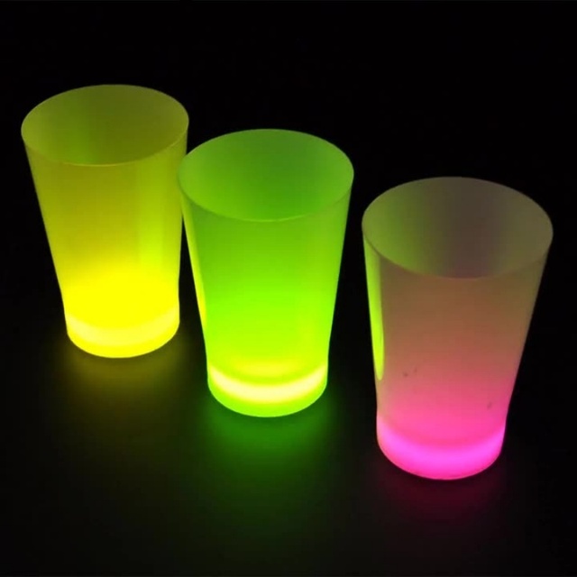 New Colorful Flashing Lights Nightclub Bar Glitter Supplies Neno Party Fluorescent Cup Glowing LED Plastic Cups