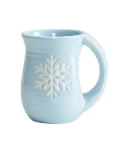 Caneca cozy floco de neve azul e branco 16oz, caneca aquecedora de mão para desfrutar da sua bebida quente favorita