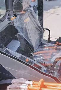 Excavatrice sur chenilles originale Hyundai HX145 d'occasion avec Caterpillar 87kW, moteur Kubota de marque Bobcat Gear à vendre - Product Image 5