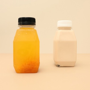Bouteilles en plastique jetables écologiques pour les magasins de bubble tea et de milk tea avec des joints sécurisés et des options d'impression personnalisée - Product Image 5