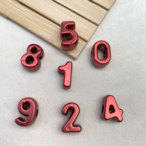 Perles numériques et alphabétiques métalliques mates en acrylique électroplaqué DIY de 500g - Product Image 6