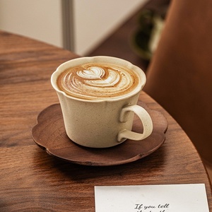 Ensemble de tasses à café en céramique de haute qualité, esthétiquement plaisantes, avec un design rétro, motif uni, parfaites pour le bureau - Product Image 2