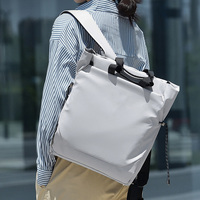 Mochila Minimalista Unisex de Poliéster con Acabado de Alta Gama, Bolsa de Viaje Multifuncional, Gran Capacidad, Bolso para Portátil, Impermeable