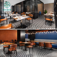 Ensembles de meubles de restaurant commercial luxueux Table en bois carrée coussin en cuir chaise en acier inoxydable pour café Bar hôtel utilisation