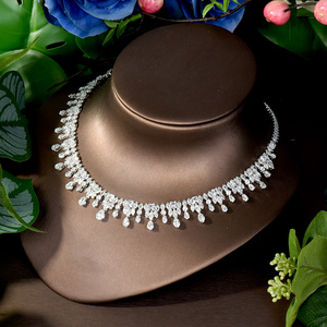 Set di 4 Orecchini a Goccia d'Acqua con Zirconia Cubica, Catena del Sogno e dell'Amore, per Sposa, Regalo di Nozze, Festa, in Ottone, Collezione 2025 - Product Image 5