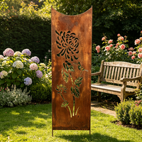Panneaux de jardin rustiques en métal avec découpes florales pour pelouse et cour