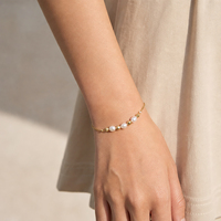 Ensemble de bracelets élégants avec pendentif cœur et perles d'eau douce, bracelets vintage superposés en perles dorées pour femmes, accessoires de mode pour femmes