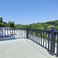 Balustrade de clôture en alliage d'aluminium recyclable et écologique, traitée thermiquement, avec un design durable et résistant aux intempéries