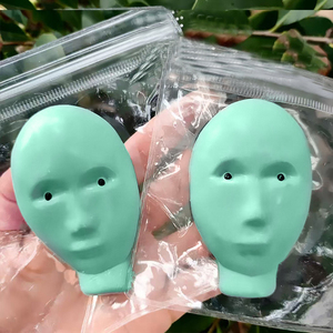 ของเล่นบีบหัวเอเลี่ยนสีเขียวสุดนุ่ม ตลก แปลกตา ทำจาก TPR สำหรับคลายเครียด ของขวัญสุดสร้างสรรค์ สนุกสนานและผ่อนคลาย - Product Image 2