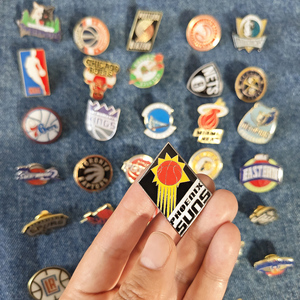 Badges magnétiques, broches et épingles personnalisés en émail, en métal, avec motifs Golf, Cowboy, Anime, Croix, Chaîne, Logos de casquettes de sport et Chapeaux mexicains - Product Image 3