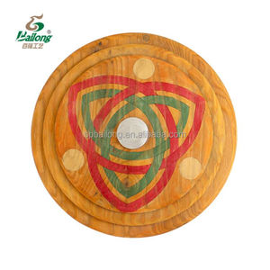 Cổ Điển Viking Thời Trung Cổ Bằng Gỗ Lá Chắn Trong Vòng Thiết Kế Mộc Mạc Gỗ Thông Thủ Công Với Vẽ Tay Kỹ Thuật - Product Image 2