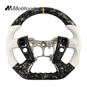 Volante Deportivo Personalizado de Fibra de Carbono Forjado en Plata con Empuñaduras de Cuero Perforado Blanco para Toyota Crown Athlete Grs 204 2007-2014 - Product Image 1