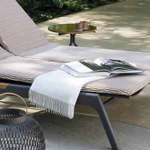 Chaise longue moderne d'extérieur pour jardin, <span class=keywords><strong>piscine</strong></span>, <span class=keywords><strong>plage</strong></span>, balcon, imperméable, protection solaire, en teck et métal, style ouvert, pour hôtels, zones ensoleillées - Product Image 6