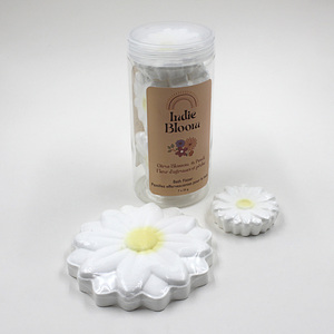 OEM Pequeña Flor de Margarita Orgánica para Baño, para Productos de Lujo Hechos a Mano, Experiencia de Baño Relajante para una Piel Suave y Radiante, Caja de Regalo con Sal de Baño - Product Image 1