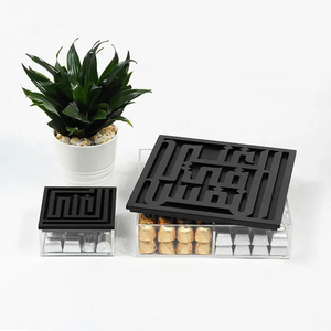 Boîte-cadeau de nom islamique en acrylique personnalisée avec couvercle géométrique coufique boîte de souvenir de bonbon de mot arabe personnalisé pour la décoration de l'Aïd du Ramadan - Product Image 1