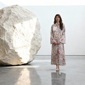 Abaya en polyester avec strass thermocollants de luxe pour femmes musulmanes, robe de soirée élégante sur mesure avec option de vente en gros - Product Image 2