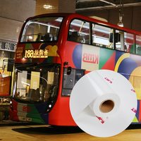 Fournisseurs de rouleaux de bannières en vinyle autocollant pour enveloppement de voitures en Chine, autocollants pour carrosserie de voiture, film d'enveloppement en vinyle pour la publicité automobile en extérieur