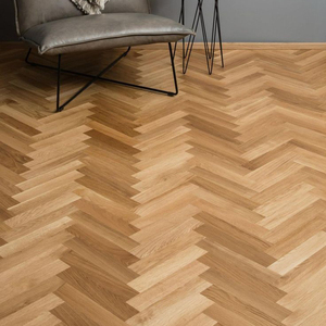 Parquet en chêne blanc multicouche EN13501, grade AB, finition huilée, à joint souple, 12 mm, motif chevrons, pour salon - Product Image 1
