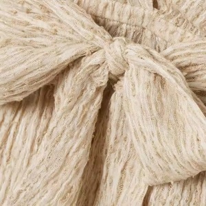 เดรสยาวทรงเอไลน์ผ้าลินินทอเนื้อนุ่ม คอวี แขนยาว รุ่นปี 2025 ดีไซน์หรูหรา ไม่ยับง่าย ระบายอากาศได้ดี ซักได้ เป็นมิตรต่อสิ่งแวดล้อม 100% ตกแต่งด้วยผ้าปะต่อสีพื้น - Product Image 4