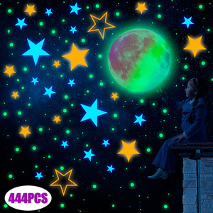Autocollants muraux lumineux Lune Étoiles Autocollants fluorescents autocollants pour <span class=keywords><strong>chambre</strong></span> à coucher <span class=keywords><strong>Plafond</strong></span> <span class=keywords><strong>Chambre</strong></span> d'enfant Décoration murale qui brille dans le noir - Product Image 2