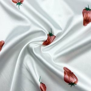 Sukun Strawberry Printed 3% Spandex 97% Poliéster Tela de satén de seda para niños Pijamas - Product Image 2