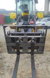 Chargeur sur pneus hydraulique LW200KV Mini, marque chinoise réputée, neuf, 6 tonnes, 1,1 m³, godet en option, capacité de chargement de 2 tonnes, engin de terrassement - Product Image 4