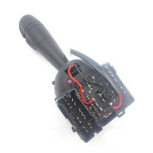 Interruttore di Controllo Indicatori di Direzione con Luce Fendinebbia Anteriore Pronto per la Spedizione all'Ingrosso per 255403601R 8201167977 255409836R - Product Image 3