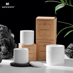 Bougie parfumée Mescence 160g dans un pot en céramique blanche avec allumette en bois - Product Image 5