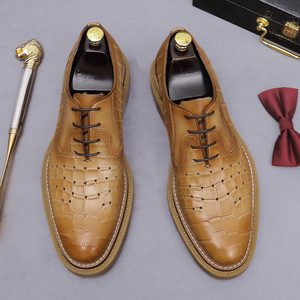 Zapatos de boda retro británicos de cuero genuino para hombre, transpirables, tallas grandes, para uso diario, informal y de negocios. - Product Image 1