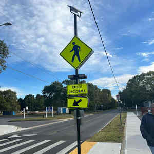 Directo de fábrica 12V 6W Amarillo Diamante En forma de aluminio Paso de peatones Intermitente horizontal LED <span class=keywords><strong>Señales</strong></span> de Seguridad de Tráfico solar - Product Image 6