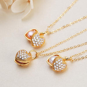 Wholesale <b>Light</b> Luxury Freshwater Pearl Jewelry Geometric Shape <b>Pineapple</b> Style Pendant Necklace Single Collarbone Chain Niche - Product Image 3