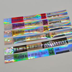 Braccialetti Promozionali Personalizzati con Ologramma Colorato, Resistenti allo Strappo, in Vinile Adesivo con Logo Stampato Digitalmente e Design Olografico - Product Image 3