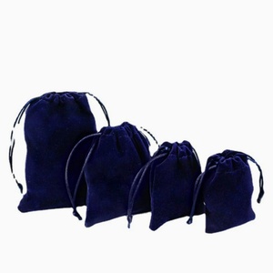 Sac de rangement pour bijoux et montres en velours avec cordon de serrage, logo personnalisé, design réutilisable, impression sur écran, emballage écologique - Product Image 4