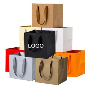 Bougie de <span class=keywords><strong>mariage</strong></span> avec logo <span class=keywords><strong>personnalisé</strong></span> <span class=keywords><strong>Sac</strong></span> de transport étanche avec fleurs en papier <span class=keywords><strong>kraft</strong></span> et poignées pour gâteau à base carrée - Product Image 3