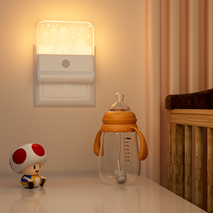Lampe de nuit LED à brancher 0,5W à économie d'énergie, avec capteur de lumière et motif visage souriant mignon, certifiée CE RoHS, vente en gros d'usine, lampe de nuit OEM - Product Image 4