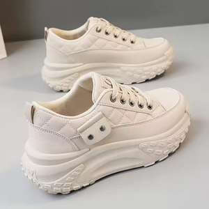 รองเท้ากีฬาลำลองสำหรับผู้หญิงปี 2026 รองเท้าผ้าใบพื้นหนาเพิ่มความสูง สไตล์ Dad Sneakers ระบายอากาศได้ดี แรงบันดาลใจจากฤดูใบไม้ผลิและฤดูใบไม้ร่วง - Product Image 3