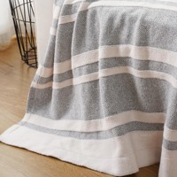 Couverture en tricot gaufré 100 % polyester, douce, respirante, légère et chaude, à rayures, avec ourlet doublement plié soigné, pour la décoration intérieure et les canapés