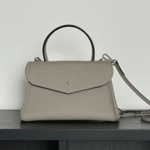 Nouvelle Collection 2025 : Sacs Designer Femme Haut de Gamme, Légers et Durables, en Cuir Véritable avec Fermeture Éclair, Doublure Personnalisable et Logo sur Mesure – Grande Taille Tendance - Product Image 2